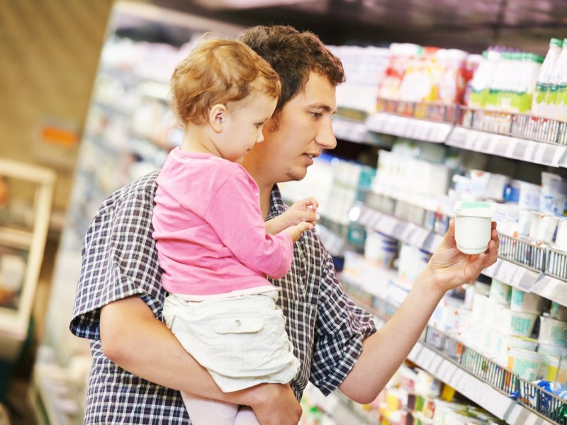 Investigadores Usach ponen a disposición de la industria láctea tecnología que incorpora material reciclado en envases para yogur