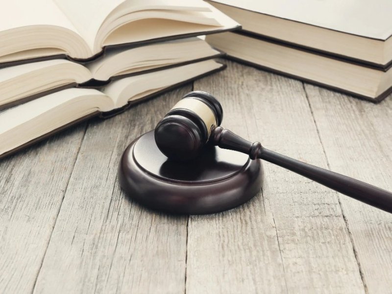 Legislación en Envases Plásticos en Contacto con Alimentos