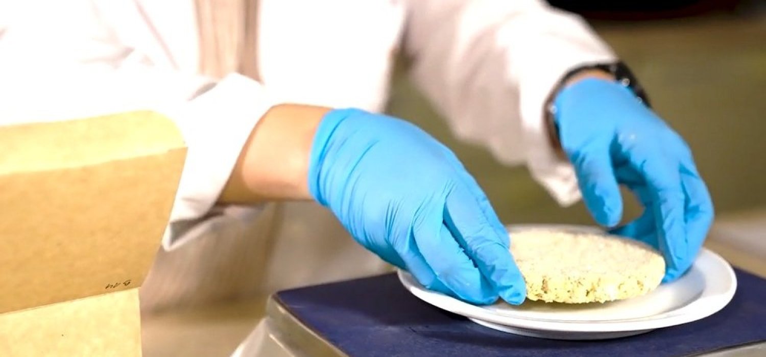 Desarrollo de un prototipo de cartulina recubierta con productos naturales renovables compostables y reciclables