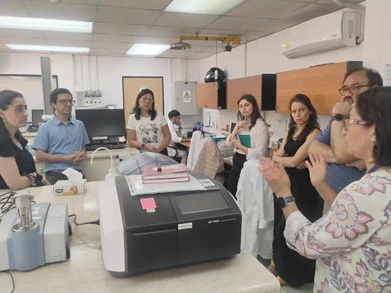 Ministerio del Medio Ambiente conoce en terreno la investigación que realiza Laben Chile