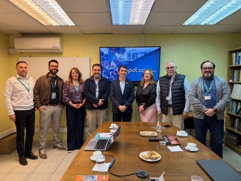 Chile y Ecuador fortalecen lazos para impulsar la investigación en envases alimentarios